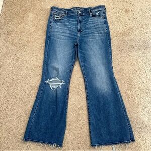 American Eagle Super Hi-Rise Flare Distressed Jeans Size 18 Regular VGUC